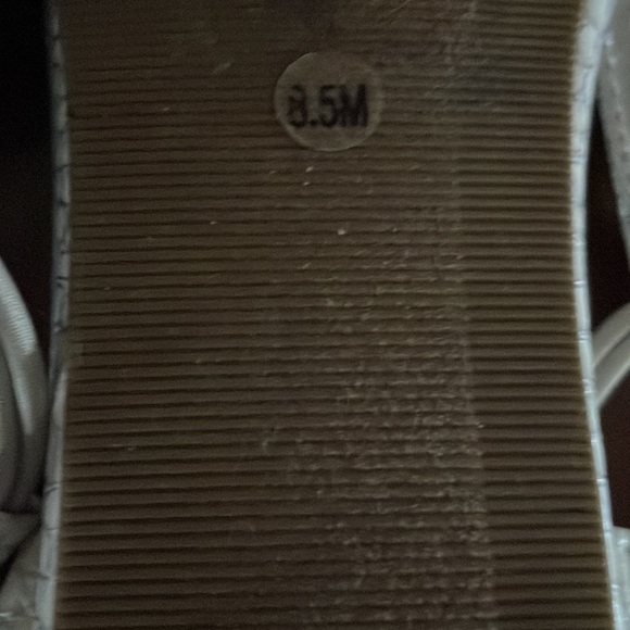 Sandals - Picture 3 of 3